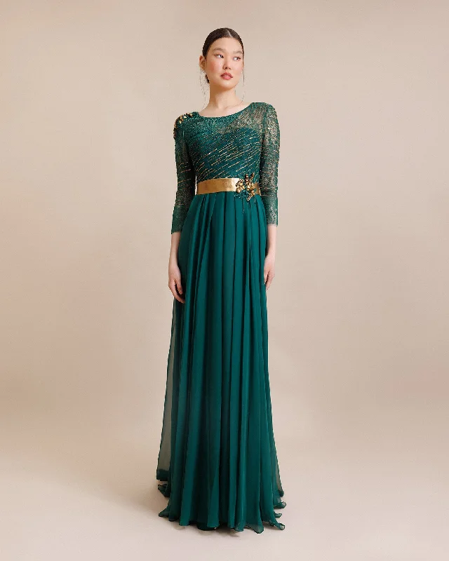 chic evening dress-Long Dress With An Embellished Belt